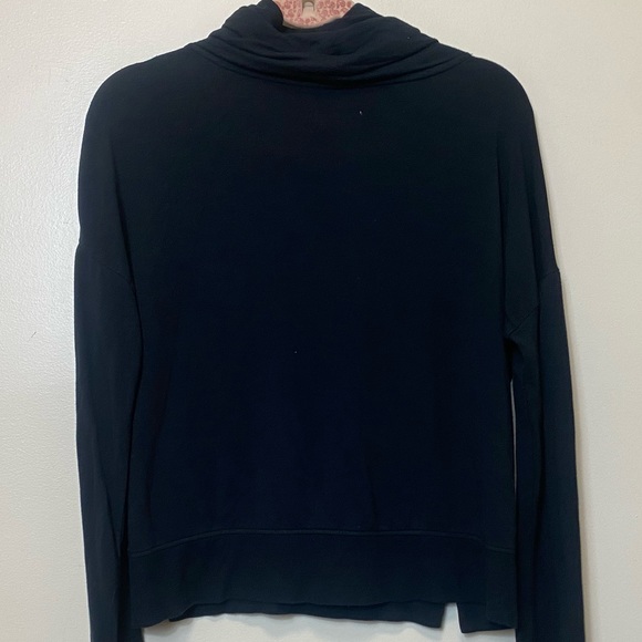 UGG Women’s Cowl Neck Sweatshirt. Black. Size Medium. - Picture 5 of 6